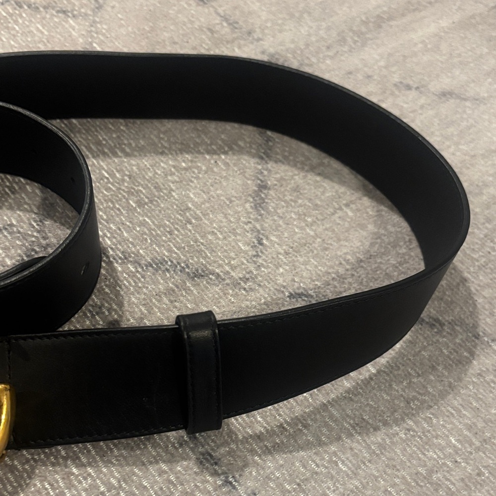Gucci Black Belt with Gold GG Emblem - Picture 3 of 7